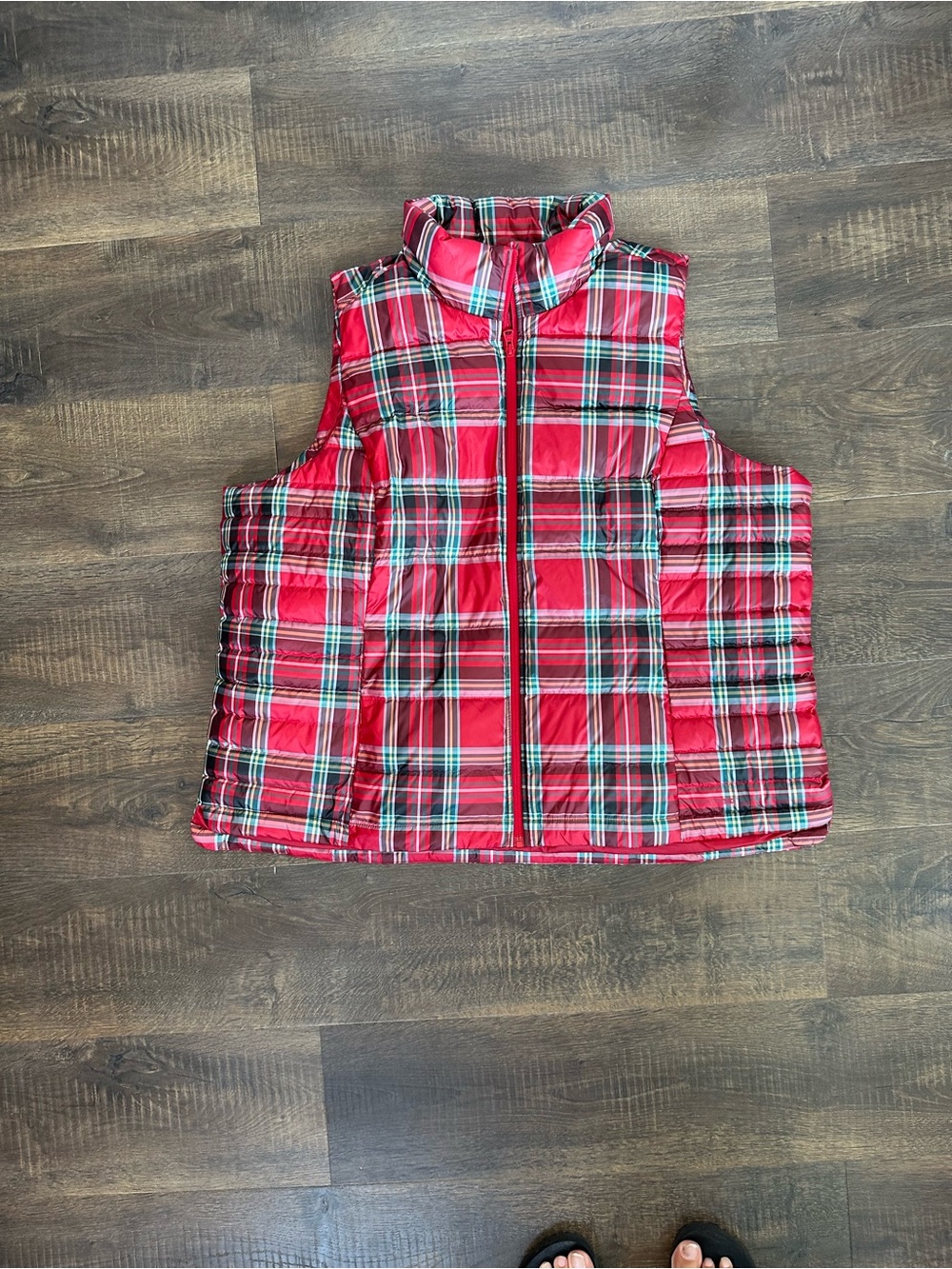 Lands’ End Women’s Plaid Puffer Vest Red Holiday Zip Front Size 2X 20W-22W